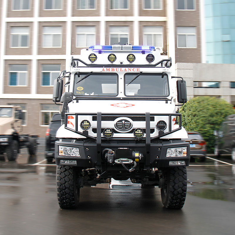 Ambulance tout-terrain avec CT